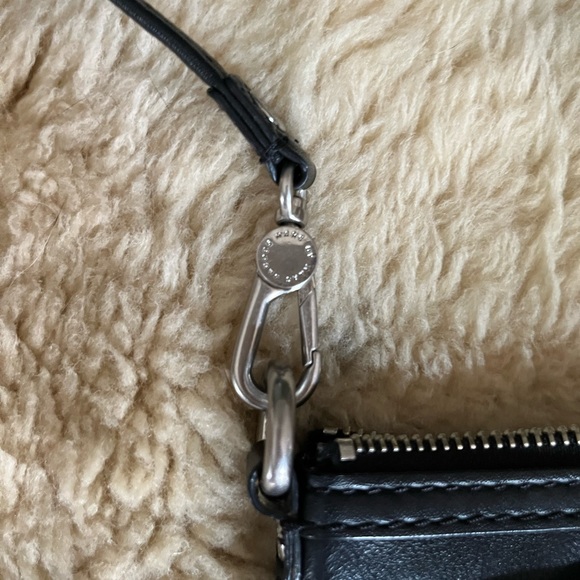 Vintage Authentic Marc Jacobs Crossbody Black Leather EUC - Picture 4 of 9